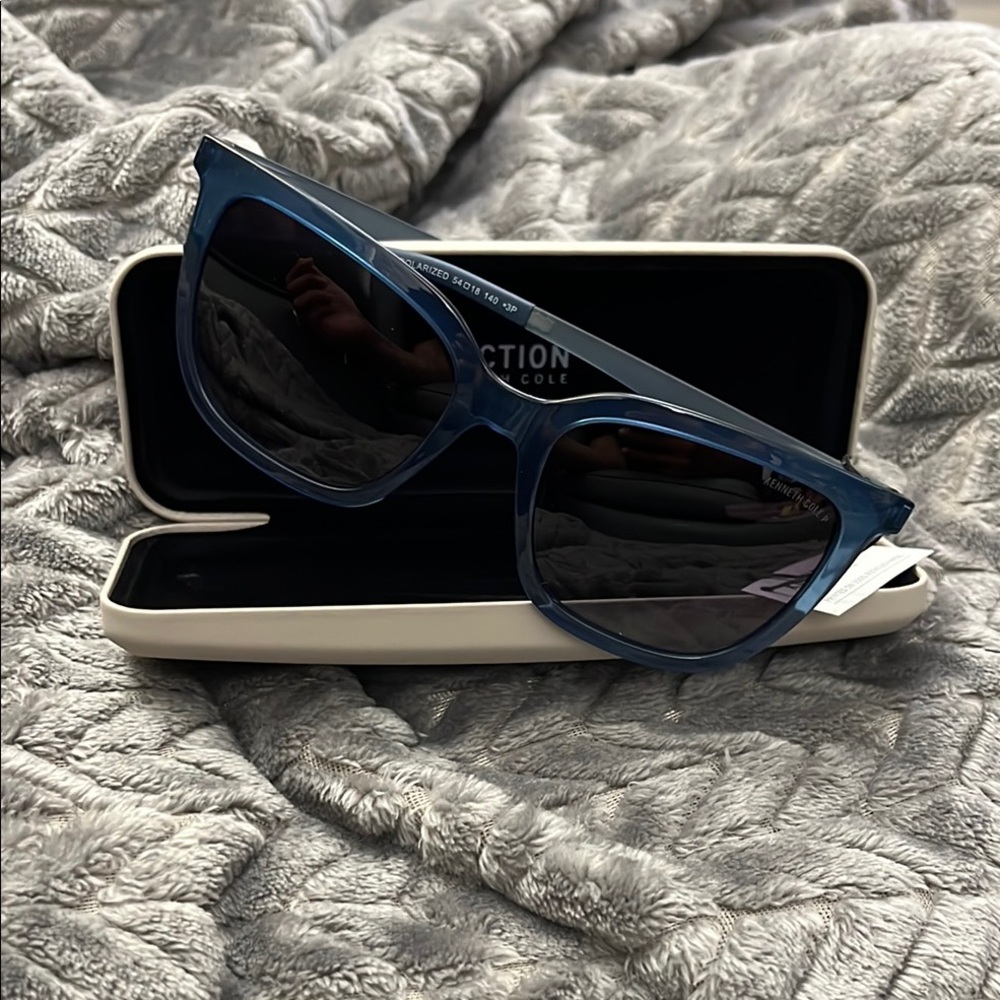 Blue Kenneth Cole Sunglasses with Case (FLEXIBLE ARMS)